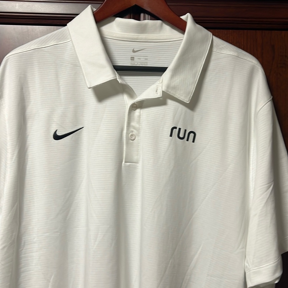New without tags Nike Run Classic White Golf Tournament Performance Polo!